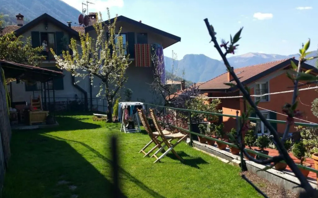 Mella house garden relax