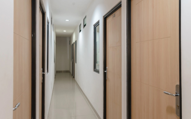 RedDoorz near Seasons City Mall 3