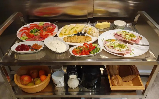 Ruhige Gästesuite mit Frühstück