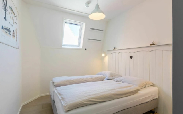 Luxurious Apartment in Koudekerke With Parking
