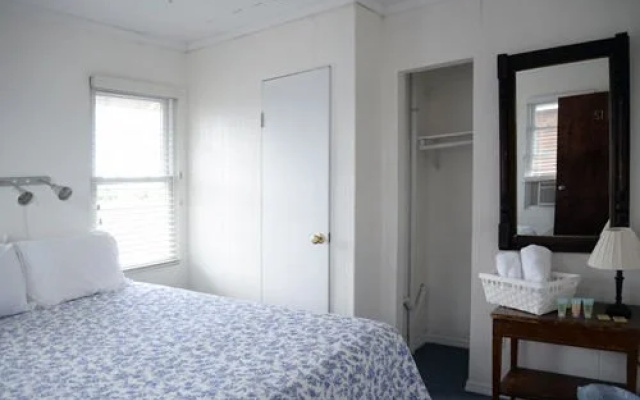 Houser's Hotel