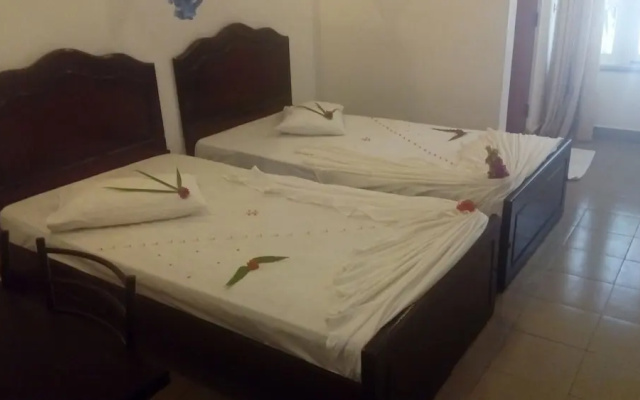 Sarathchandra Tourist Guest House