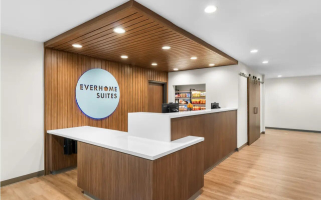 Everhome Suites Cheyenne