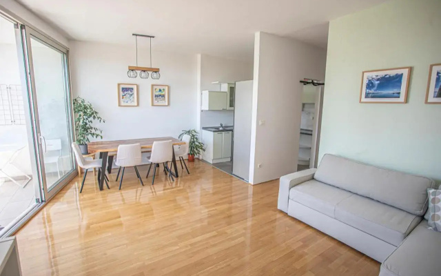 Maris Apartment