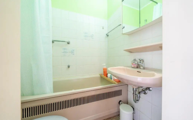 ID 7030 - Private Apartment