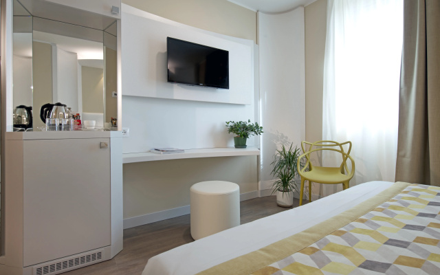 Ark Hotel