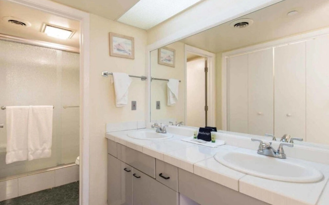 Saida Royale Condominium 9069