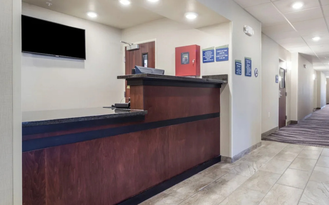 Cobblestone Inn & Suites - Winters