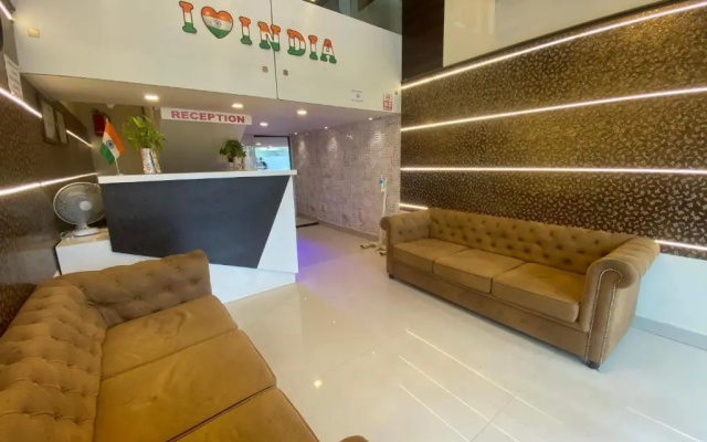 FabHotel Golden Star