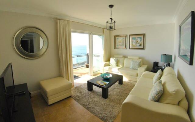 Отель Apartamentos 3 Praias Португалия, Понта-Делгада - отзывы, цены и фото номеров - забронировать отель Apartamentos 3 Praias онлайн комната для гостей