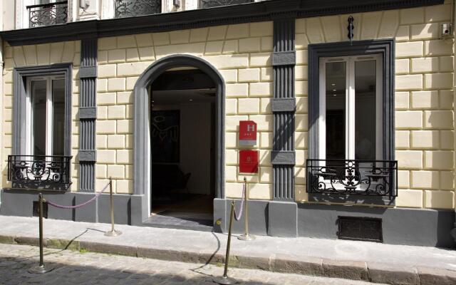 Отель Villa Boheme Париж вид на фасад