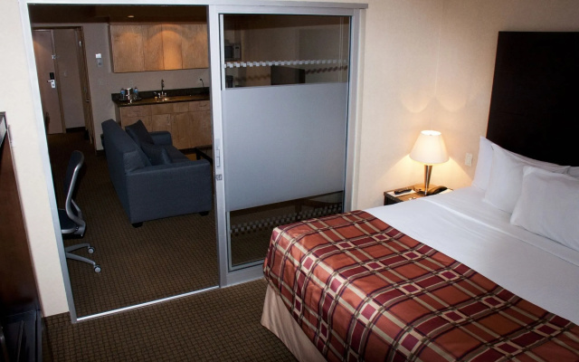 iHOTEL & Conference Center Red Deer