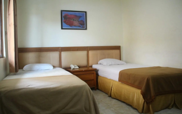 Top Star Hotel