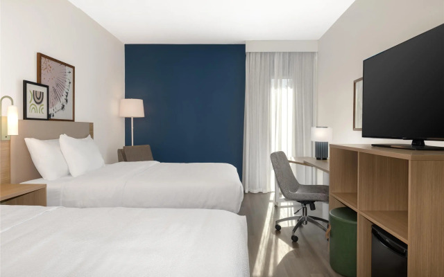 Spark By Hilton Montreal Midtown