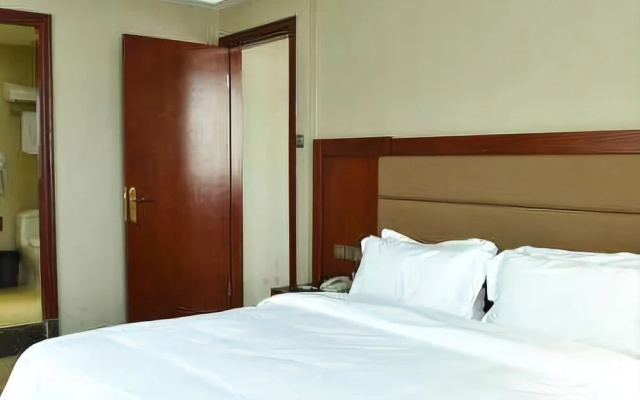 Junhua Hotel (Shantou University Road Branch)