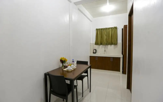 OYO 736 Jade Apartelle