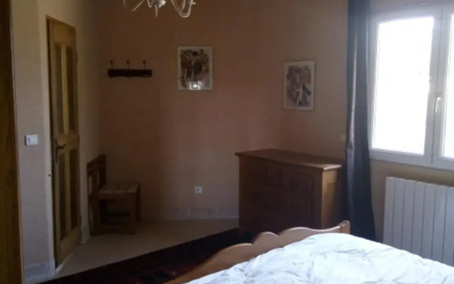 Nice Holiday Home With Swimming Pool and Enclosed Garden