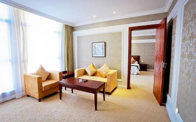 Relax Hotel (Hangzhou Shitang)(杭州石塘瑞莱克斯大酒店)