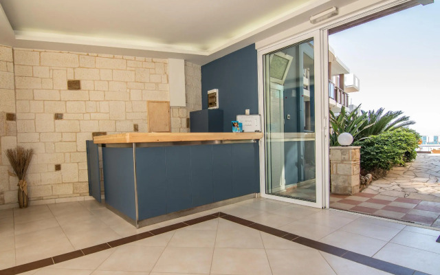 Room in Guest Room - Girogiali Beach Hotel