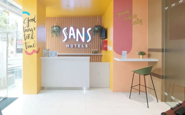 Sans Hotel at One JD Makati by RedDoorz