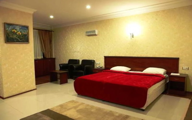 Mars Business Hotel