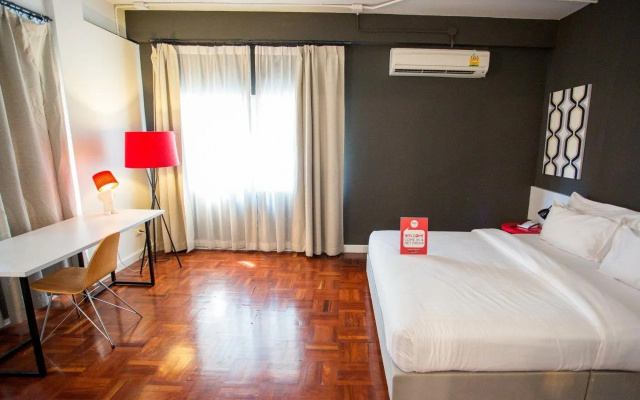 NIDA Rooms Eakamai 72 Shopping Centre