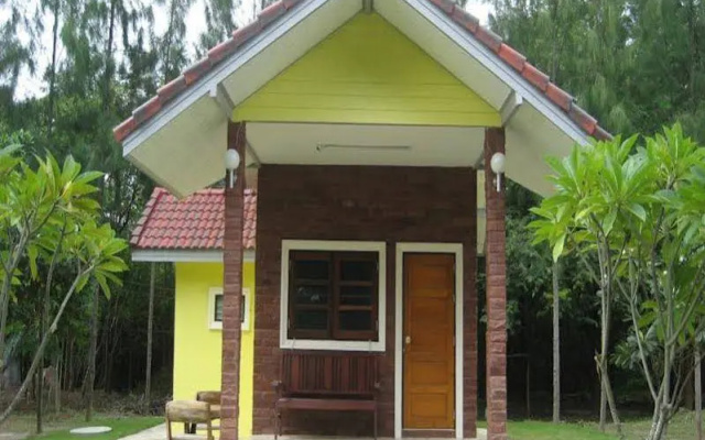Tiwson Suanphueng Resort