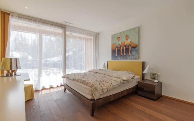Edelweiss Mountain Suites 04-05