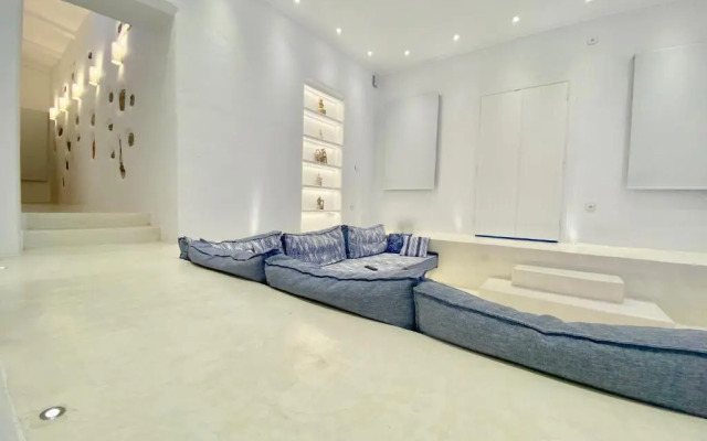 Narkissos, 19th Century Cycladic Stone House