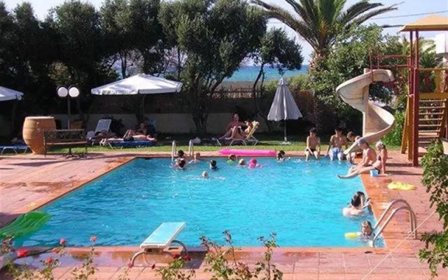Kritzas Beach and Bungalows