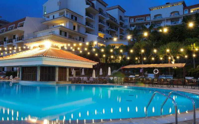 Отель Madeira Regency Palace Hotel Португалия, Фуншал - отзывы, цены и фото номеров - забронировать отель Madeira Regency Palace Hotel онлайн вид на фасад