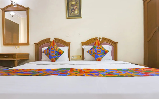 FabHotel Altus