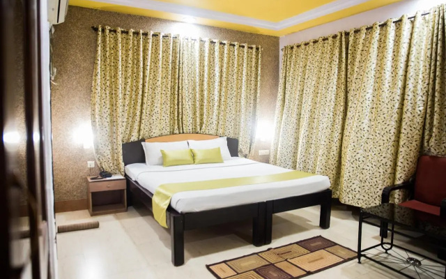 10765 Hotel Tanish