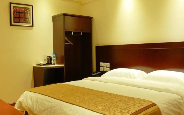 Kunming Impression Jinbi Hotel (Yunnan People's Hospital Branch)(昆明印象金碧酒店(云南省人民医院店))