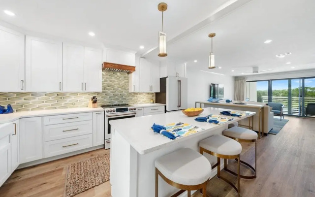 30a Hideaway 2 Bedroom Townhouse by RedAwning