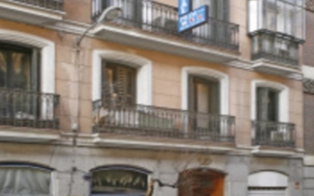 Отель Hostal Prim Мадрид вид на фасад