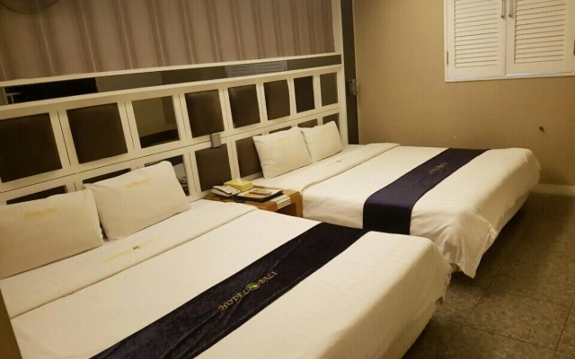 Bali Tourist Hotel