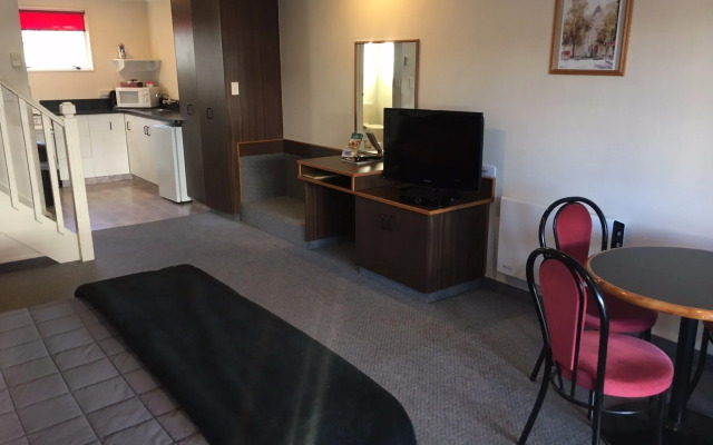 Admirals Motor Lodge
