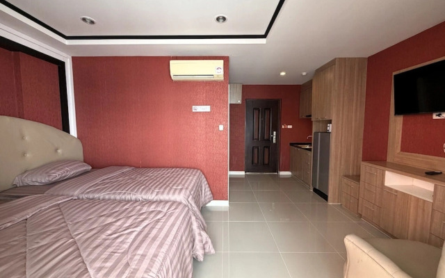 Modern Studio With Balcony & Pool - Pratumnak Hill