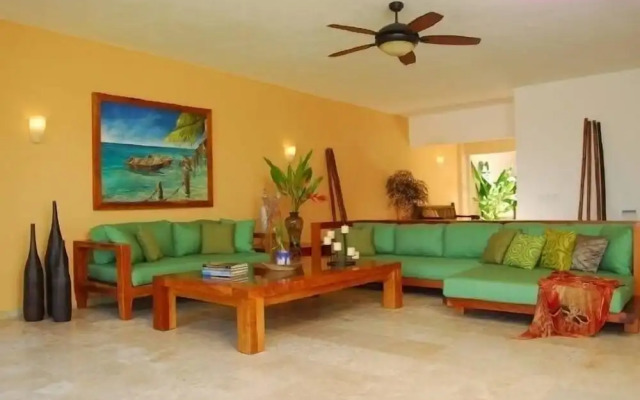 Villa Naivi Brisas 5BR by Villas HK28