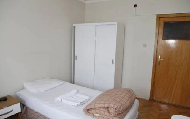 Polat Hotel
