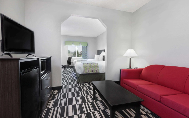 Holiday Inn Express and Suites Sulphur Springs by IHG