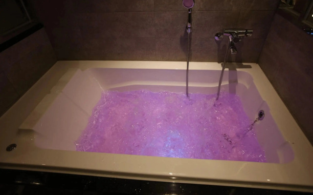 Hotel Yolo
