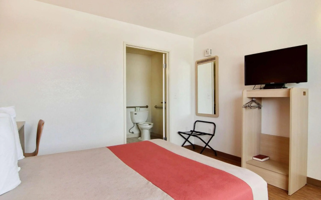 Motel 6 Fort Stockton, TX