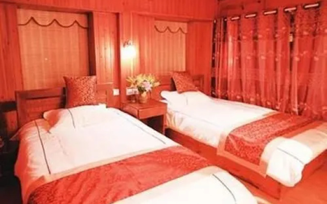 Floral Tao Yuan Garden Hotel(丽江古城桃源雅居客栈)