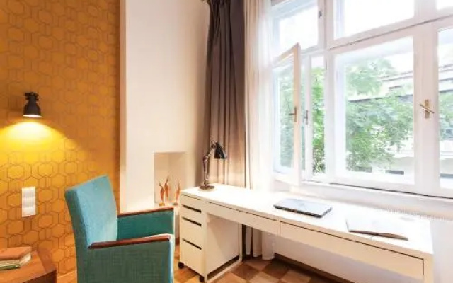 Honey Time Apartment