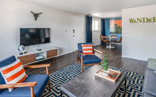 Charming 1BR With Pool by WanderJaunt