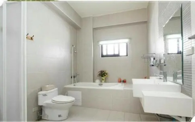 282 Hall B&B