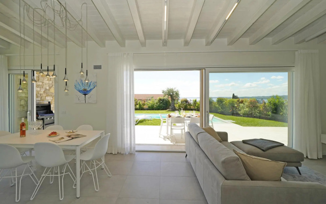 Villa Ester - P.IVA in Moniga del Garda