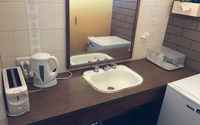 Century Motor Inn